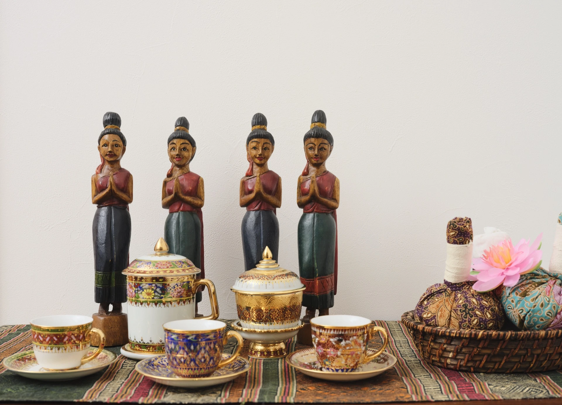 タイ古式マッサージ
「タイタイ」 3